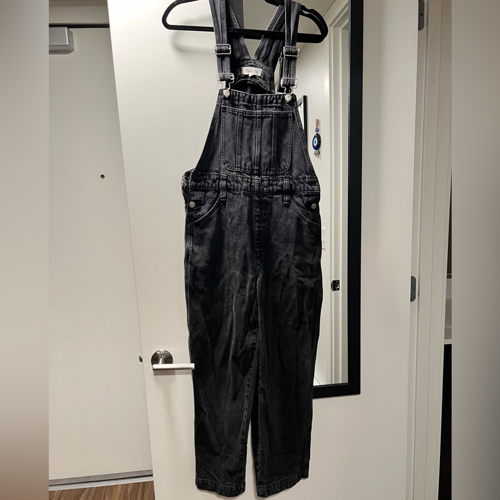 Straight leg Madewell charcoal overalls